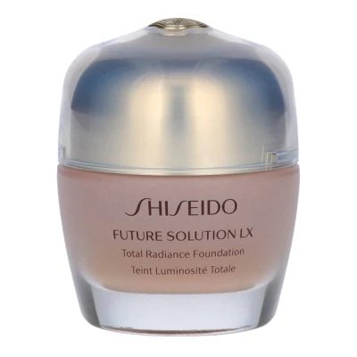 Immagine di Shiseido Future Solution LX Total Radiance Foundation 04 Neutral 30 ml