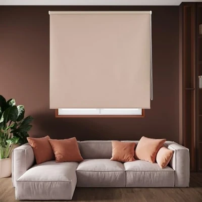 Immagine di Blindecor Draco Tenda a rullo oscurante Marrone chiaro, 140 x 175 cm (Larghezza Altezza) Dimensioni del tessuto 137 170 cm. Tende termiche oscuranti
