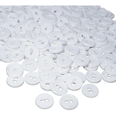 Immagine di AERZETIX C56340 Set di 100 Bottoni rotondi per cucito Ø11.5x2.2mm con 2 fori diametro apertura 2mm colore bianco in plastica hobby creativo decorazione cucire merceria moda