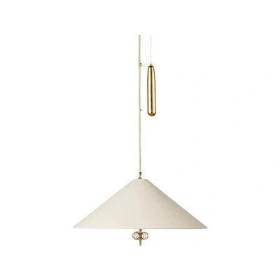 Immagine di Lampada a sospensione Gubi A1967, ottone, paralume in canvas, regolabile