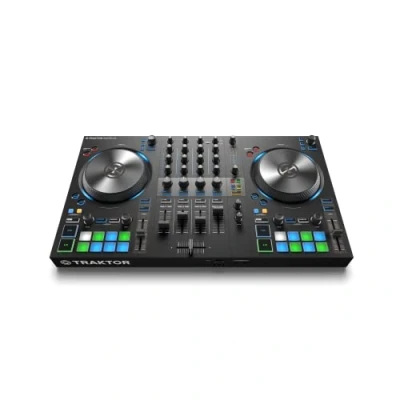 Immagine di Native Instruments traktor Kontrol S3 Controller DJ a 4 canali, 16 pad, scheda audio integrata, Pro