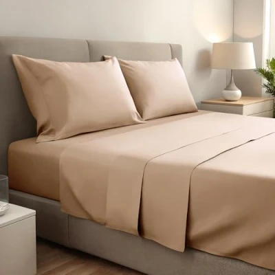 Immagine di gobedreams Set lenzuola matrimoniale 4 Pezzi 135x190/200, in microfibra di poliestere spazzolata. Lenzuolo Piatto, con Angoli regolabili e 2 federe. Colore Beige