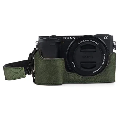 Immagine di MegaGear Custodia in Vera Pelle compatibilie con Sony Alpha A6100, A6400 Verde