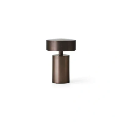 Immagine di Audo Copenhagen Column lampada da tavolo ricaricabile, IP44, bronzo