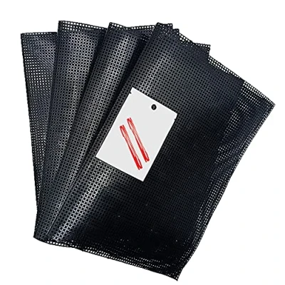 Immagine di Sieman 4 pezzi Fogli Tela di Plastica a Rete,Nero Rete per Borse Uncinetto 6CT, Mesh Plastic Canvas con Aghi Tessitura Ricamo e Lavori Maglia (4 50 x 33 cm/nero)