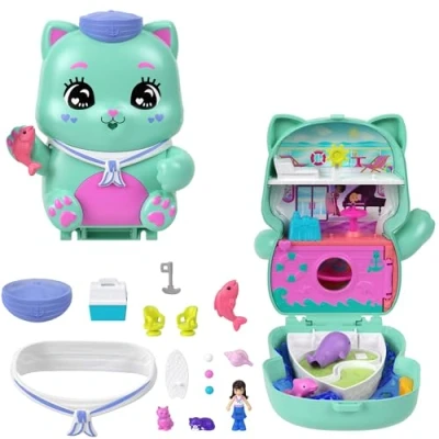 Immagine di Polly Pocket Gatto Barca a Vela, playset cofanetto portatile con 1 mini bambola e 10 accessori inclusi tra cui 2 gattini, giocattolo per bambini, 4+ anni, JCR37