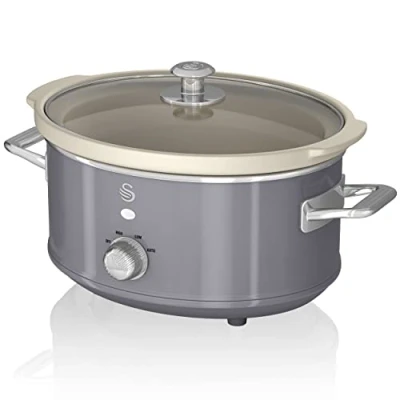 Immagine di Swan Retro SF17021GRNEU Slow Cooker 3,5L Contenitore di Cottura Rimovibile, Ceramic Non Stick PFOA &amp; PTFE Free, 3 Livelli Temperatura, Coperchio Vetro, Design Vintage, Grigio, 200W