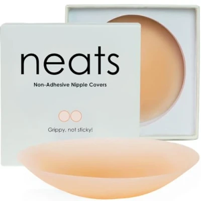 Immagine di NEATS Copri capezzoli da donna, riutilizzabili e ipoallergenici, in silicone non adesivo, color Champagne, 8,1 cm, Size S/M (Fits A C Cups)