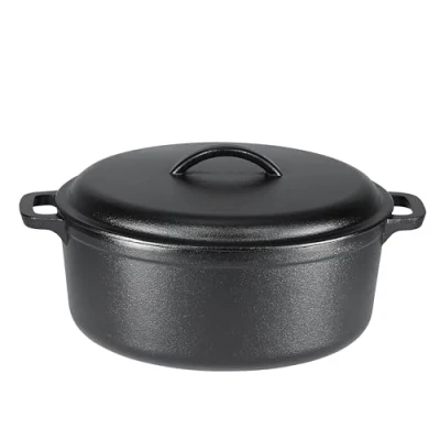 Immagine di Amazon Basics Rotondo Casseruola in ghisa pretrattata con doppi manici, 6,62 L, Nero