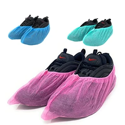 Immagine di Copriscarpe Monouso in TNT Resistenti 6 grammi Calzari Usa e Getta (DPI) Dispositivi di Protezione Individuale Pulizia per la Casa, Giardinaggio, Ambienti Professionali (Quantità 400 pz, Rosa)