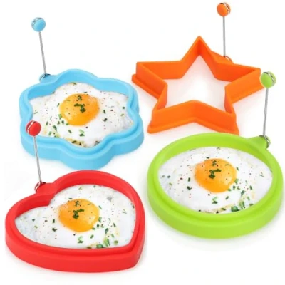Immagine di COM FOUR® 4x forma per padella in silicone uova cerchio, fiore, stella, cuore pancakes con manico protezione calore (04 pezzi mix colorato)
