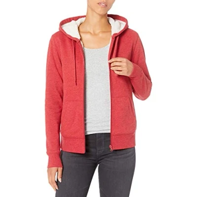 Immagine di Amazon Essentials Giacca con Cappuccio a Cerniera Intera in Pile Foderata Sherpa (Taglie Forti Disponibili) Donna, Rosso Puntinato, S