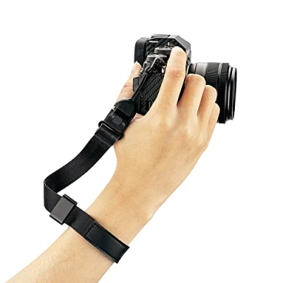 Immagine di PROfezzion Cinturino da Polso per Fotocamera a Rapido Canon EOS R7 R10 R RP R3 R5 R6 M50 M6 Mark II M200 90D 80D 70D 77D 4000D 2000D 850D 800D 760D 750D 250D 200D Fujifilm X M5 S20 Nero