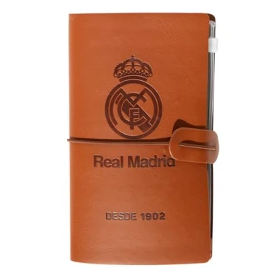 Immagine di Grupo Erik Taccuino da viaggio Real Madrid Travel Journal in pelle sintentica con 2 quaderni, porta tessere e tasca espandibile, 19,6 x 12 cm, Gadget