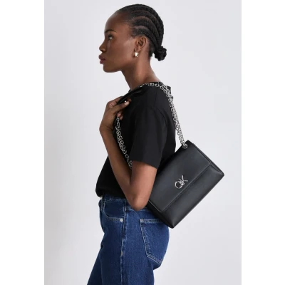 Immagine di Calvin Klein Relock Shoulder Borsa a tracolla, Donna, Taglia: One Size, Black