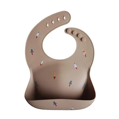 Immagine di mushie silikon bib für Kinder Lätzchen mit Auffangschale BPA frei wasserdicht Abwaschbar verstellae Passform (Rocket)