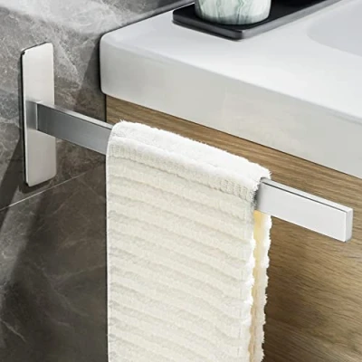 Immagine di Gsocel Porta Asciugamani Bagno Adesivo Portasciugamani a Braccio in 304 Acciaio Inox Salviette Senza Foratura da Parete Argento 38CM