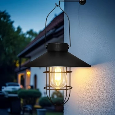 Immagine di pearlstar Lanterna solare per esterni, vintage, in metallo, lampada da giardino con calde lampade a LED giardino, cortile, terrazza, decorazione albero, illuminazione