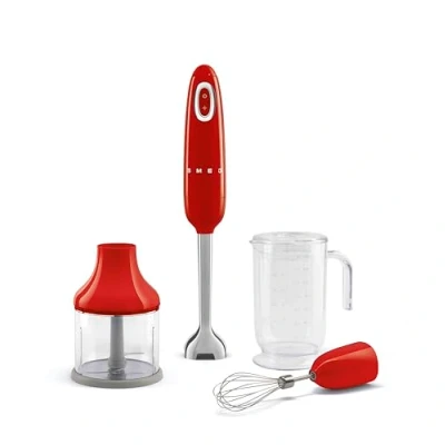 Immagine di Smeg, Frullatore a Immersione HBF03RDEU, Funzione Turbo e Sistema di Taglio Flowblend, con Impugnatura Antiscivolo, Avvolgicavo Integrato, Accessori Inclusi, Potenza 700W, Rosso