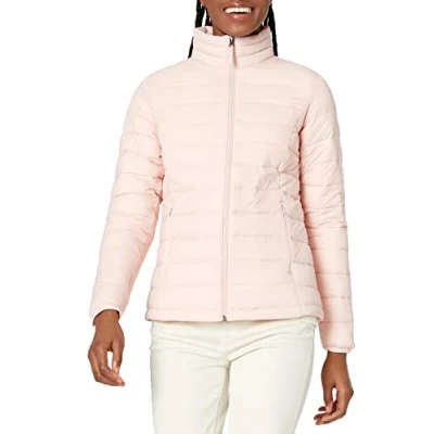 Immagine di Amazon Essentials Piumino Leggero a Maniche Lunghe Resistente all&#039;Acqua Ripiegabile (Disponibile in Taglie Forti) Donna, Rosa Chiaro, M