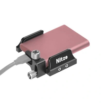 Immagine di Nitze Universale SSD Supporto Staffa per Samsung T7 Shield,T7/T5 SSD,SanDisk con Larghezza Compresa tra 45 e 60 mm, T5/T7 Montaggio USB C Cable Clamp BMPCC 6K PRO Cage N42C
