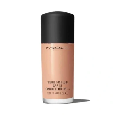 Immagine di M.A.C Studio Fix Fluid Foundation SPF 15, 1 oz. NW33