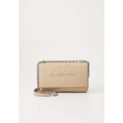 Immagine di Calvin Klein Jeans Sculpted FLAP Borsa a tracolla, Donna, Taglia: One Size, Crockery