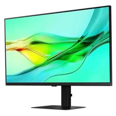 Immagine di Samsung ViewFinity S60UD 32 pollici, 100 Hz, pannello IPS, QHD (2560 x 1440), 5 ms, Auto Source Switch +, KVM Switch, Daisy Chain, USB C (90 W), HDMI (2.0), Display Port (1.4), (3.0)