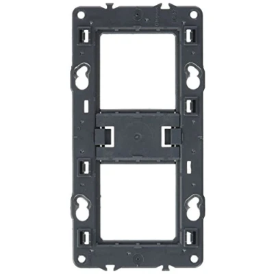 Immagine di Legrand LEG80252 Supporto di fissaggio a vite orizzontale, 2 fessure, 4/5 moduli, colore verde