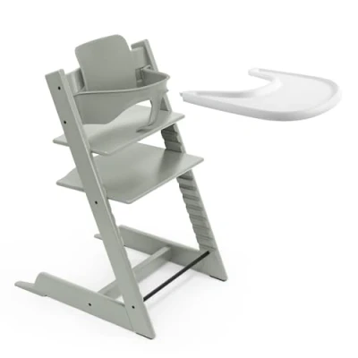 Immagine di Seggiolone Stokke Tripp Trapp (Glacier Green) con vassoio (Bianco) Include sedia Trapp, Baby Set 2 per bambini da 6 a 36 mesi e Regolabile facile pulire