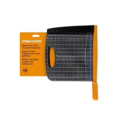 Immagine di Fiskars Taglierina bypass riciclata, lunghezza di taglio 30,5 cm, tagliacarte a ghigliottina con lama autoaffilante, nero