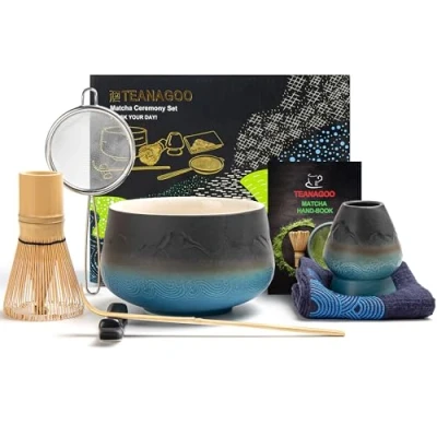 Immagine di TEANAGOO Japanese Matcha Set (7pcs) Whisk Mtacha Kit Bowl with Pouring Spout Bamboo (chasen) Scoop (chashaku) Holder. N23, Gradient Navy, Tè verde