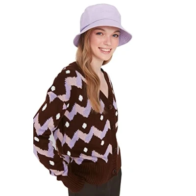 Immagine di Trendyol Cardigan Donna Regolare Standard Scollo A V Maglieria Maglione, Marrone, S