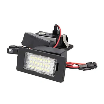Immagine di Kit Luci Targa Led Q5 A4 4D/5D S5 A5 TT Dopo 2008 24 Smd Bianco