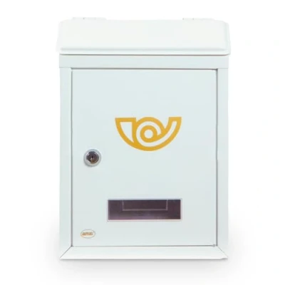 Immagine di Amig Cassetta postale da esterno formato mini Realizzata in acciaio legato Misura: 29,5 x 21 6,2 cm Installazione semplice Include 2 chiavi Colore: Bianco