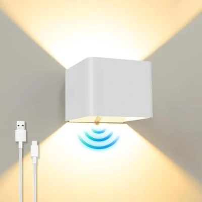 Immagine di ACMHNC Applique da Parete Interno, Ricaricabile LED Lampada con Sensore di Movimento, 5W a Batteria senza fili, Bianco Caldo, per Cameretta Scale Corridoio,Bianco