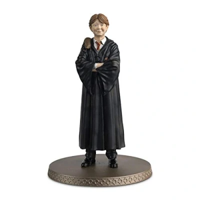Immagine di Wizarding World Harry Potter Figure &amp; Magazine Ron Weasley (With Scabbers) 10 cm