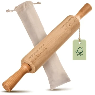 Immagine di Praknu Matterello in Legno di Faggio FSC® Con Misurazioni Manico Ergonomico Superficie Antiaderente Borsa Cotone