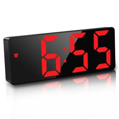 Immagine di JQGO Sveglia Digitale da Comodino, Comodino Snooze con Visualizzazione, Ampio Display LED Digitale/Data/della/Temperatura, USB e Alimentato a Batteria, Rosso