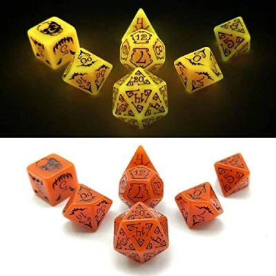 Immagine di Bescon Glowing Halloween Polyhedral Dice 7pcs Set, Luminous RPG Glow in Dark DND Game