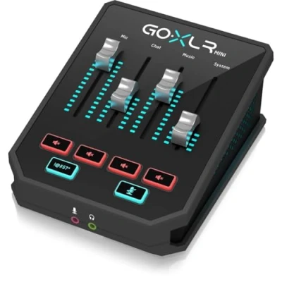 Immagine di TC Helicon Mixer di trasmissione online GoXLR MINI con interfaccia USB/audio e preamplificatore Midas, compatibile solo PC