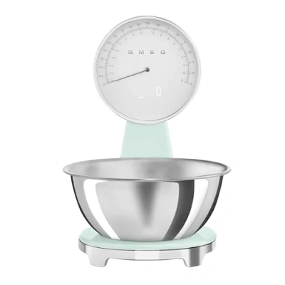 Immagine di Smeg, Bilancia da Cucina Digitale e Analogica KSF01PGWW, Ciotola in Acciao Inox 1,8L Removibile, Quattro Unità di Misura g/ml lb.oz/fl.oz, con Funzione Tara, Portata Massima 5kg, Verde Pastello
