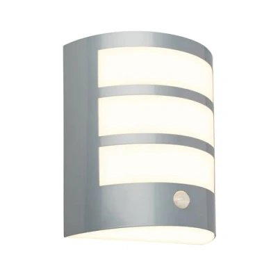 Immagine di BRILONER lampada da parete a LED senza alimentazione con sensore di movimento, crepuscolare, timer 20 secondi, batteria, illuminazione esterna, 18x15x7 cm, cromato opaco