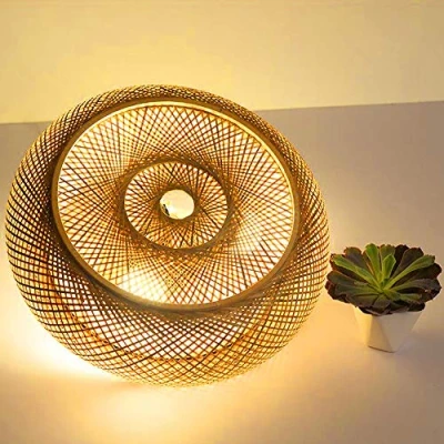 Immagine di Plafoniera in bambù Lampada a sospensione rattan naturale da soffitto fatta mano Paralume Lampadario E27 Illuminazione Camera letto Soggiorno Caffetteria Bar Studio Ufficio,60cm