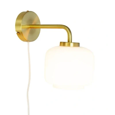 Immagine di Dyberg Larsen, applique Arp, colore ottone, larghezza 15 cm