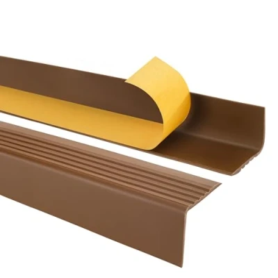 Immagine di Profilo per bordi scale angolare in PVC autoadesivo, Paraspigolo Strisce antiscivolo gradini RGP 50x42mm, marrone, 180cm