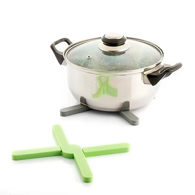 Immagine di InnovaGoods Set di 2 Sottopentola in Silicone Pieghevoli, Antiscivolo, Resistenti al Calore, Multifunzionali, Facili da Pulire, Multicolore, Standard,