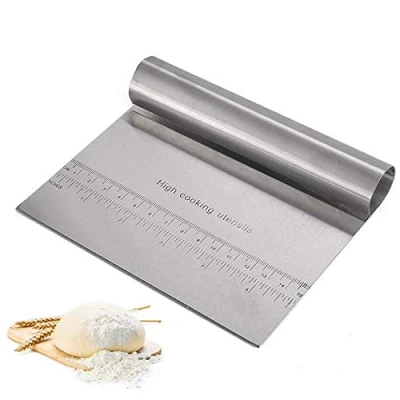 Immagine di Youery tingz tagliapasta Flessibile Raschia，Raschietto Professionale Raschietto per griglia in Acciaio Inox con Scala，Ottimo Tagliare l’Impasto Pane e Pizza
