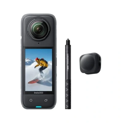 Immagine di Insta360 X4 Pack Snowboard Action Cam 360 8K Impermeabile, Video Grandangolari in 4K, Effetto selfie stick invisibile. Protezioni Lenti Rimovibili, Autonomia Batteria 135 min, Editing IA