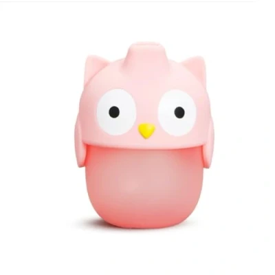 Immagine di Munchkin Whoo Soft Touch 8oz Spill Proof Sippy Cup. Silicone Transition Cup for Toddlers, Perfect Weaning Babies 9+ Months, BPA Free Toddler &amp; Baby Bottle Easy Grip Gentle Sipping